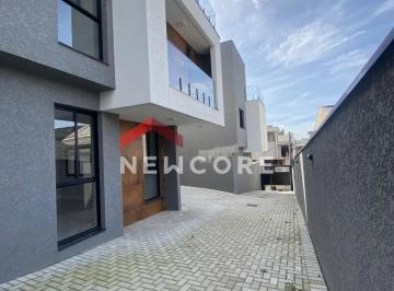 Casa · 135m² · 3 Quartos · 2 Vagas · Sobrado em Travessa Ferreira - Uberaba - Curitiba/PR