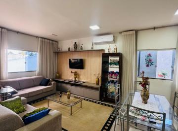 Casa de 3 quartos, Águas Claras · Linda casa com 3 quartos e 400m² em Arniqueiras