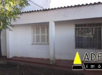 Casa · 340m² · 2 Quartos · 1 Vaga · Terreno com casa antiga Oportunidade