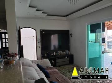 Casa · 200m² · 2 Quartos · 2 Vagas · linda casa no campanario ok pra financiar