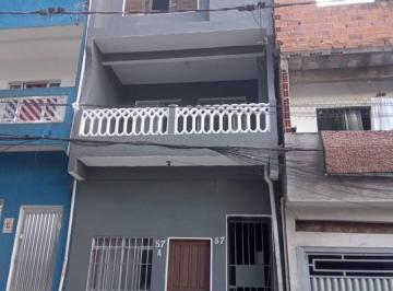 Casa · 160m² · 2 Quartos · Excelente sobrado a venda