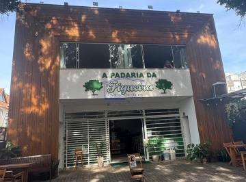 Foto 01 · Prédio Comercial à Venda em Porto Alegre-RS, Bairro Camaquã:, 202,41 m², com estacionamento, ótima
