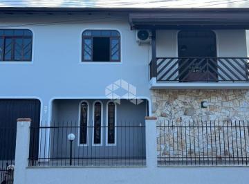 696489_i42P3J8J9k2Do6S74979Q_69648968307d0b8a6aa.jpg · CASA DE 3 QUARTOS E UMA SUÍTE NA PRAIA JOÃO ROSA - FLORIANÓPOLIS/SC