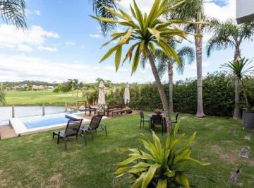 Casa · 339m² · 4 Quartos · 4 Vagas · Casa Condominio Terra Ville para Venda - 339.3m², 4 suites, 6 vagas - e fundo lago.
