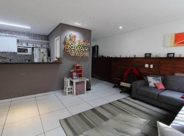 img0 · Casa à venda com 211m², 4 quartos e 2 vagas..