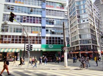 Comercial · 152m² · 2 Vagas · Conjunto comercial 223m² na Al. Jau