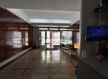 Apartamento · 158m² · 3 Quartos · Apartamento com 3 quartos sendo 1 suíte disponível para locação e venda no bairro Centro em Uberlând