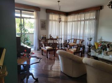 Apartamento · 300m² · 4 Quartos · 4 Vagas · Apartamento 300 mts de A.Útil, 1 por andar , 4 vagas próximo do metrô