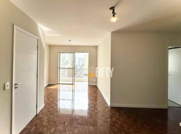 57e117d636e6333ee8ed271cbf294b5fee318fd3 · Apartamento reformado, à venda, 97m², 3 dormitórios sendo 1 suíte, living para 2 ambientes e 1 vaga