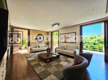Casa · 451m² · 6 Quartos · 4 Vagas · Parque Guinle! Maravilhosa casa duplex, cercada de muito verde, seis quartos, qu
