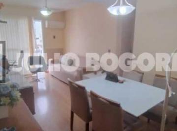 Apartamento · 140m² · 2 Quartos · 2 Vagas · Excelente localização. Ótima cobertura 2 quartos (suíte), dependências completas