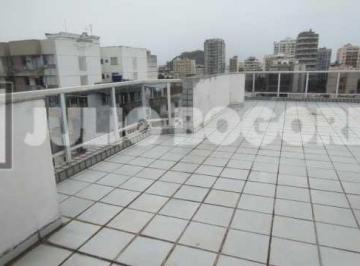 Apartamento · 140m² · 2 Quartos · 2 Vagas · Excelente localização. Ótima cobertura 2 quartos (suíte), dependências completas