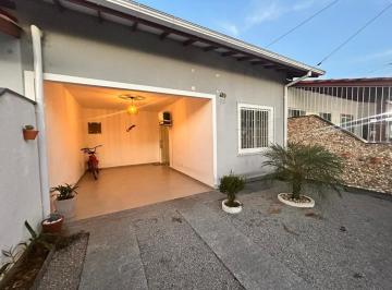 Casa · 60m² · 2 Quartos · 2 Vagas · Casa com Garagem Coberta e Quintal - Barra do Aririu em Palhoça/SC