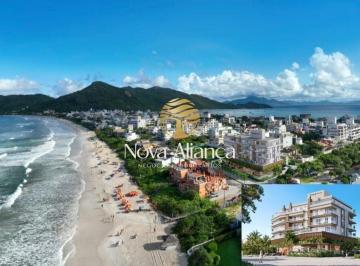 Apartamento · 184m² · 4 Quartos · 3 Vagas · Cobertura com piscina e vista panorâmica da praia do Mariscal em Bombinhas SC