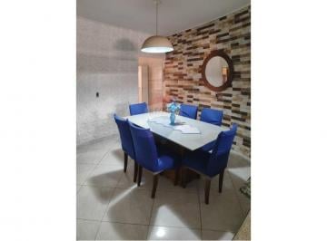 Casa · 133m² · 3 Quartos · 2 Vagas · Excelente Sobrado em Localização Privilegiada