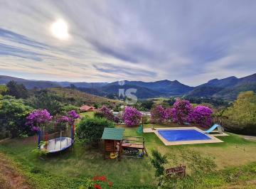 Casa de 4 quartos, Petrópolis · Casa em Itaipava, uma belíssima vista para as montanhas