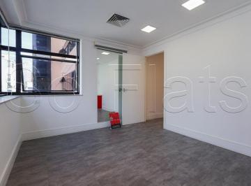 Comercial · 67m² · 1 Quarto · 1 Vaga · Sala Comercial com excelente localização no Itaim Bibi contendo 67m², disponível para locação.