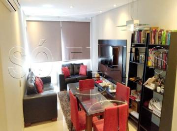Apartamento · 68m² · 2 Quartos · 2 Vagas · Residencial com serviços com 02 dormitórios no Itaim, prox a Av. Faria Lima