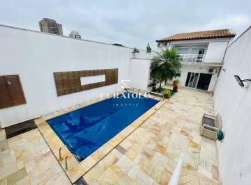 Casa · 310m² · 5 Quartos · 3 Vagas · Viva com conforto e espaço: Conheça sua nova casa de alto padrão, de 5 Quartos, com 3 Vagas cobertas