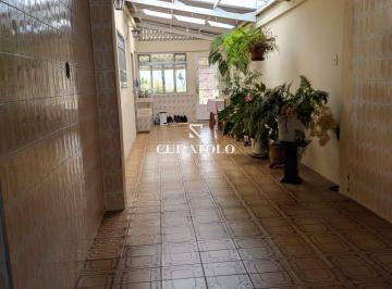 Casa · 259m² · 3 Quartos · 5 Vagas · Conheça sua casa dos sonhos em São Caetano, bairro Osvaldo Cruz: Amplo Sobrado com 3 quartos, 5 Vaga
