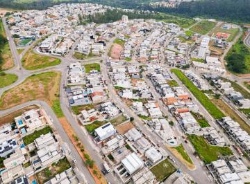 6351bbb7-a81d-4e19-bd6f-59eeba50927a · Atraente sobrado para venda em Portais (Polvilho) com 3 quartos, sendo 3 suítes, 189m²
