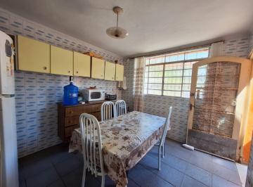 7503036a-a26a-499f-8959-567344d8c1cf · Agradável casa para venda em Vila Santa Maria com 3 quartos, sendo 1 suíte, 118m²