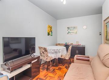 Apartamento · 68m² · 3 Quartos · Vende-se apartamento com 3 quartos com closet - Petrópolis