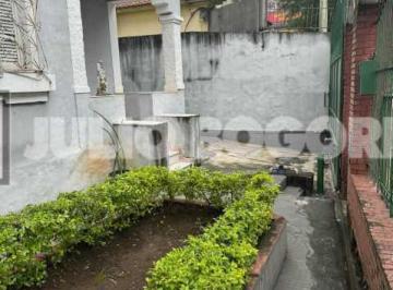 Casa · 415m² · 5 Quartos · 10 Vagas · casa frente de rua com 3 suítes, 10vagas, churrasqueira