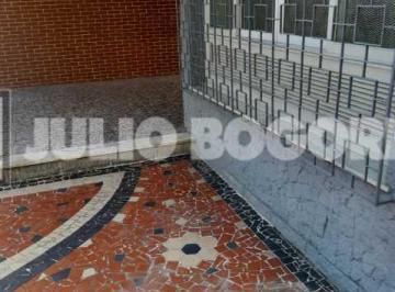 Casa · 173m² · 2 Quartos · 5 Vagas · Casa de rua - Méier - 2 quartos - 5 vagas de garagem - dependência completa