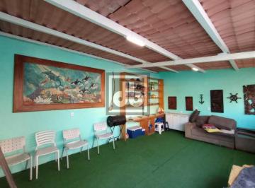 Apartamento · 220m² · 3 Quartos · 1 Vaga · Excelente casa tipo apartamento - reformado - 3 quartos - terraço - garagem