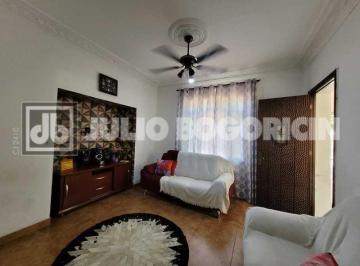 Casa · 237m² · 5 Quartos · 2 Vagas · casa frente de rua com 7 quartos . 2 vagas próximo ao Méier