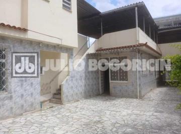 Casa · 90m² · 6 Quartos · 8 Vagas · Julio Bogoricin Terreno Com 3 Casas Independentes 5 Quartos 1 Suíte 8 Vagas 2 Te