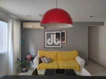 Apartamento · 58m² · 2 Quartos · 1 Vaga · LINDO APTO REFORMADO-2 QUARTOS-ARMÁRIOS-COZINHA PLANEJADA-1 VAGA