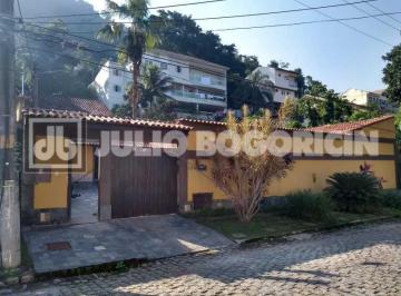 Casa · 312m² · 4 Quartos · 3 Vagas · Casa em Condomínio - / Residencial / Taquara