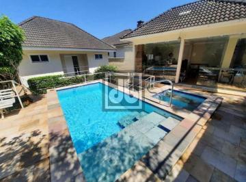 Casa · 309m² · 5 Quartos · 3 Vagas · ANIL  JACAREPAGUÁ  MARAVILHOSA CASA NO BOSQUE DOS ESQUILOS  04 SUITES  PISCINA
