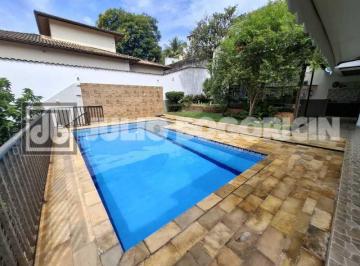 Casa · 576m² · 3 Quartos · 4 Vagas · Casa em Condomínio - Duplex / Residencial / 2 Salas / 3 Suítes / Varandas / Pisc
