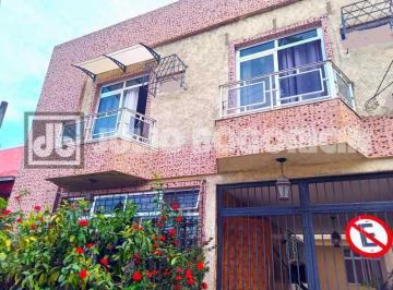 Casa · 128m² · 4 Quartos · 2 Vagas · Freguesia casa em condominio duplex 4quartos 1suíte com hidromassagem.Vale a vis