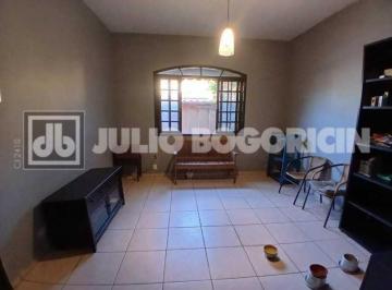 Casa · 160m² · 4 Quartos · 2 Vagas · Casa Em Condomínio Com 162m² 4 Quartos 2 Salas e Terraço