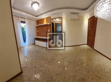 Apartamento · 81m² · 2 Quartos · 1 Vaga · Lindo apartamento reformado, entrar e morar. Próximo a diversos comércios (padar