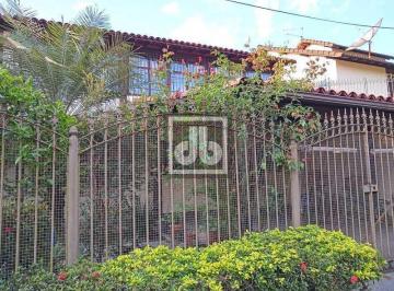 Casa · 360m² · 4 Quartos · 3 Vagas · FREGUESIA - JACAREPAGÚA - CASA DE CONDOMÍNIO - PISCINA - CHURRASQUEIRA - 3 VAGAS