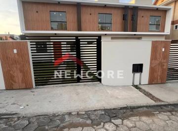 Casa · 117m² · 4 Quartos · 2 Vagas · Sobrado em  Rua Nivaldo Alfredo Silva - Ingleses do Rio Vermelho - Florianópolis/SC