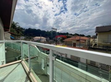 Casa · 245m² · 4 Quartos · 4 Vagas · Casa próximo do Horto, 4 dormitórios, área gourmet com churrasqueira, entrada lateral e 4 vagas.