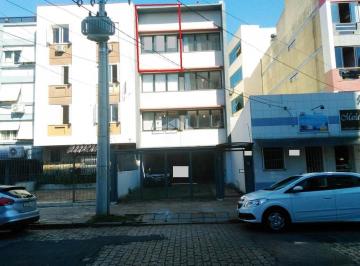 90866_itNv6u46_908665cd08dc2152a6.jpg · No Menino Deus, sala de cobertura com box duplo