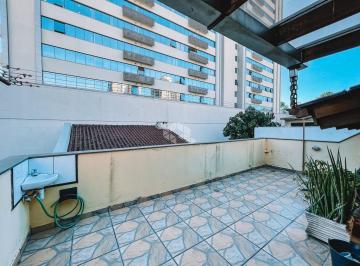 231125_ii7G3i3K11En64_2311256239ec7edbbc5.jpg · Casa com 3 dormitórios, 1suíte com hidro, gabinete, pátio, terraço , 2 vagas Bairro Menino Deus