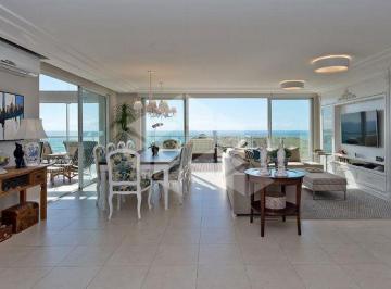 Apartamento · 601m² · 5 Quartos · 4 Vagas · Cobertura em Ingleses do Rio Vermelho