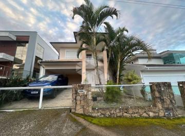 Casa · 361m² · 3 Quartos · 5 Vagas · Casa em Pedra Branca
