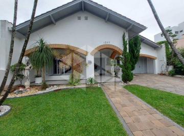 Casa · 295m² · 4 Quartos · 4 Vagas · Casa em CENTRO