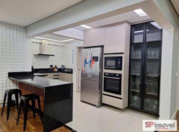Apartamento · 130m² · 3 Quartos · Excelente apto na Vila Irmãos Arnoni, com 130m² a.u., 3 dormitórios (1 suíte), sala, cozinha, varand