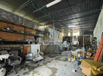 Comercial · 327m² · 2 Vagas · Galpão Comercial para Comprar, 327m² - Bairro Demarchi, São Bernardo do Campo/SP.