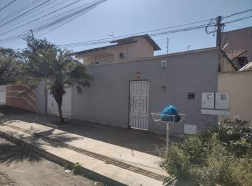dfd77e5d7289d4608758066da946d1f8f56bca3a · Casa de 155 m² com 03 quartos à venda, por R$ 945.000 no Setor Jaó - Goiânia